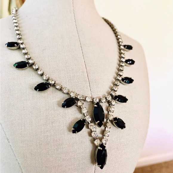 Vintage Demi Parure Black Crystal Necklace & Earrings. - Picture 3 of 10